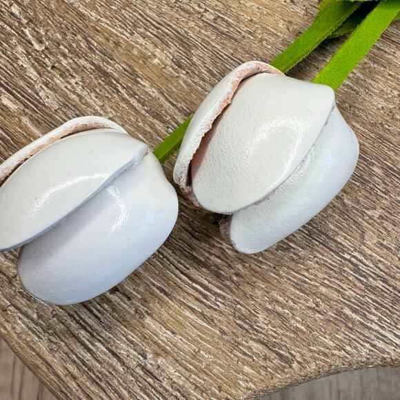 Leather White Tulip Purse Charm Genuine Leather Tulip Spring Flower Bag Charm - Picture 5 of 6